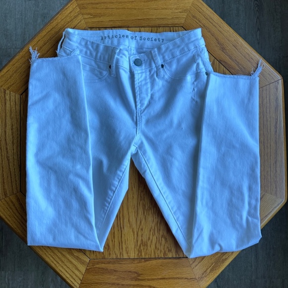 *ARTICLES OF SOCIETY* White Cutoff Jeans Size 24 - Picture 5 of 10